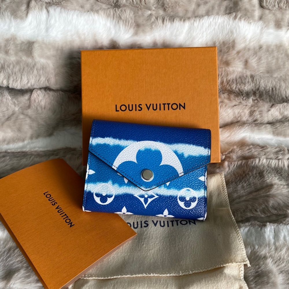 FIRM PRICE-NWT- LV Escale Victorine Wallet